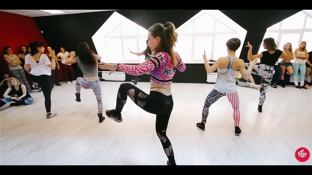 Мастер-класс FEMALE DANCEHALL в Самаре от Полины Hey Po (г.Москва) смотреть онлайн