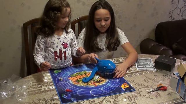 Играем в игру "Акулья охота" смотреть онлайн
