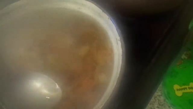 КАК Я ГОТОВЛЮ ДОМА. Простые рецепты/КУРИНЫЙ СУП+ЖАРЕНАЯ КУРОЧКА. смотреть онлайн