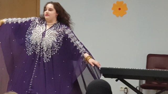 Амира Бяп Лейла - халиджи с бахурницей 1.05.23 смотреть онлайн