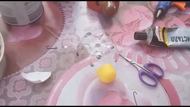 БОЖЬЯ КОРОВКА ИЗ ПЛАСТИКОВОЙ БУТЫЛКИ. ПОДЕЛКИ И ИДЕИ ДЛЯ ДАЧИ И САДА СВОИМИ РУКАМИ. смотреть онлайн