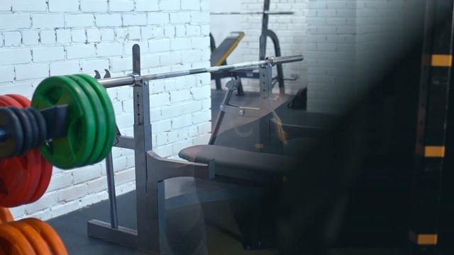 Вот Что Произошло с Моим Телом, Когда я Начал Делать Жим Штанги Лежа смотреть онлайн