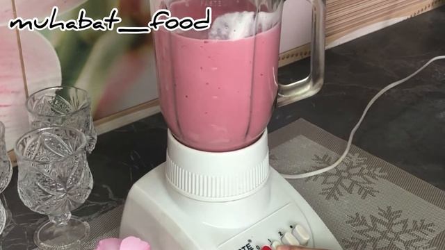 Малиновый СМУЗИ с мороженным и йогуртом!!?? смотреть онлайн