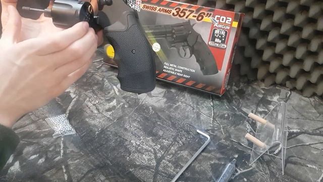 Swiss Arms .357 6 Zoll CO2 Revolver 4.5mm BB Rewiev