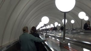 Эскалатор станции метро Парк Победы