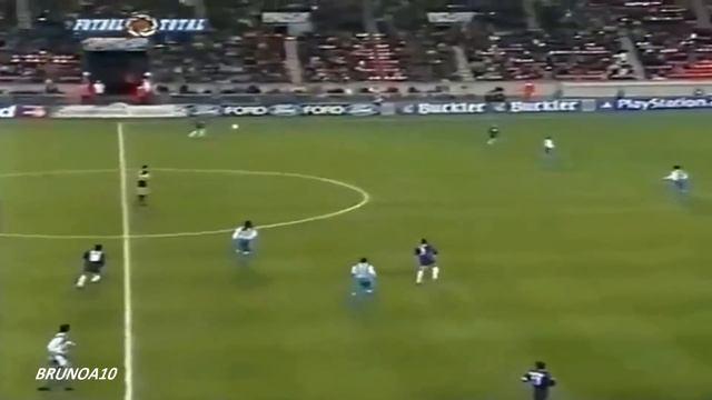 Jay-Jay Okocha || 33 Magical Skills Moves смотреть онлайн