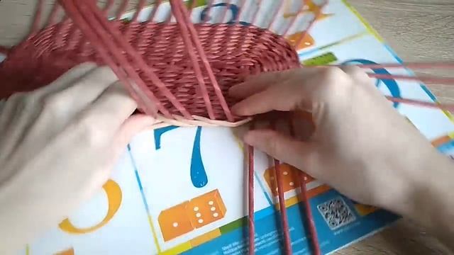 Чудесная хлебница/1 часть/ послойное плетение/овальное дно/из газетных трубочек смотреть онлайн