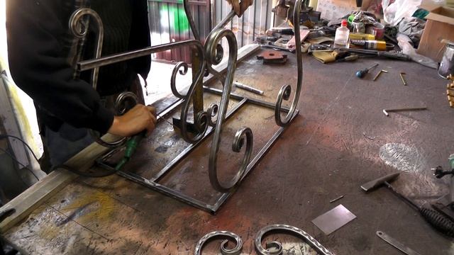 Полезная самоделка из профильной трубы. Холодная ковка на УЗОРЕ - Н1.