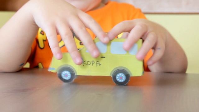 Делаем бумажные поделки по книге "Игрушки из бумаги" смотреть онлайн