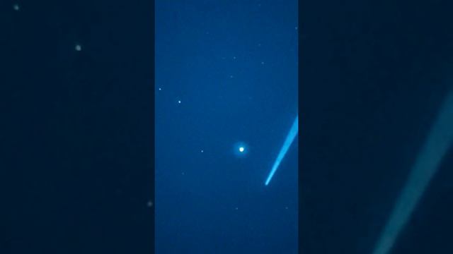 Clear Low Bright UAP UFO Orb in the sky over my house in Warrior, Al 17 May 2022 at 2040 hrs apprx. смотреть онлайн