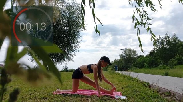 Шпагат за 18 минут в день?. Растяжка для шпагатов. Stretching for splits смотреть онлайн