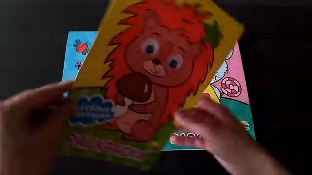 Раскраски с глазками: "Мир девчонок", "Веселые картинки" и "Малыши дино" смотреть онлайн