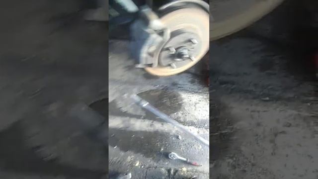 Как снять противотуманку на Джили М. К. смотреть онлайн