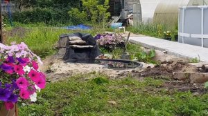 Пруд с водопадом на даче своими руками / Как сделать водопад из  подручных материалов/[Часть 1.]