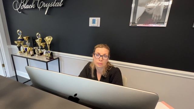 Как мастера работают в салоне в США. смотреть онлайн