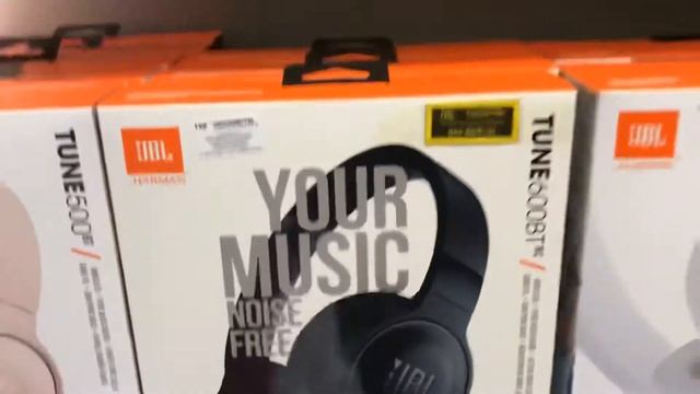 We have sale JBL Tune600BT *New* 2 black and 1 pink headphone смотреть онлайн