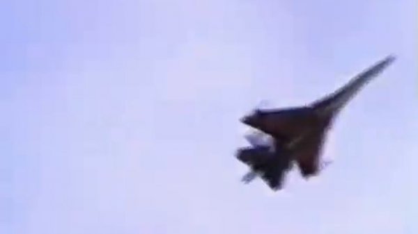 Sukhoi Su-27 'Flanker' - Spectacular display by Anatoly Kvochur in Ambri (1995)
