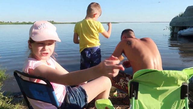 VLOG: НЕ Поймай РЫБУ ЧЕЛЛЕНДЖ☺🐟🐠🐬 //Весь день на ДАЧЕ// Family K // 23.06.18 смотреть онлайн