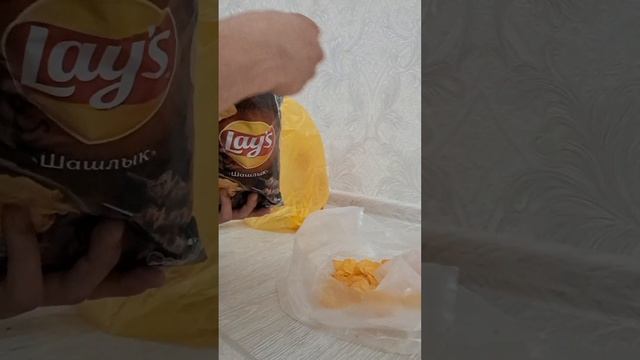How many pieces in chips Lays?/Сколько штук чипсов в чипсах LAYS? смотреть онлайн