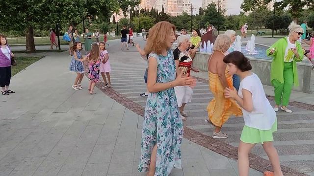 30.06.22 - Танцы в парке Победы - Севастополь - Сергей Соков смотреть онлайн