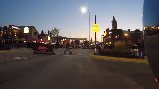 Sturgis 2018 August 6 Main St , Circle смотреть онлайн