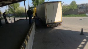 Задний ход на фуре. Практика