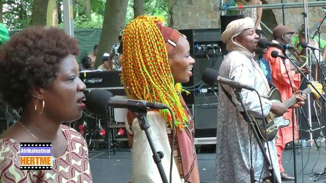 Caravane Culturelle de la Paix - Malikanw - Samba Touré - LIVE at Afrikafestival Hertme 2015 смотреть онлайн