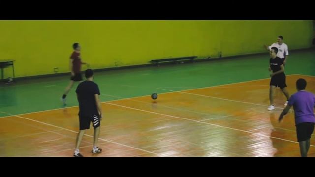 ФУТБОЛЬНЫЙ ВАЛЬС | ВАНЯ УПАЛ смотреть онлайн