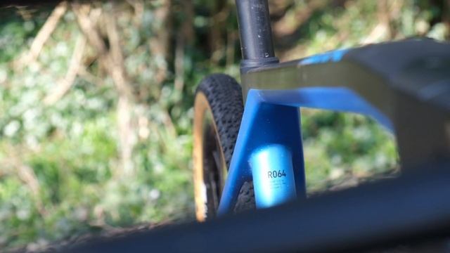 Canyon Grail CF SL Review - Fastest gravel bike you can buy in 2020? смотреть онлайн