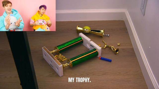 Big Brother HATES HIS Little Bro, What Happens Is Shocking! (LANKYBOX REACTION) смотреть онлайн