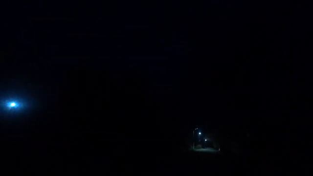 Перед дождем небо тучное.темное но звезда видна отлично. смотреть онлайн