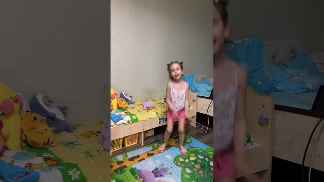 Пришли мне воздушный поцелуй Милана Хаметова смотреть онлайн