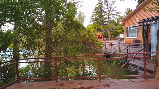 ?ЛАЗАРЕВСКОЕ СОЧИ."Озеро дивное".Эко отель, в районе рыбацкого поселка. Внешне впечатляет! смотреть онлайн