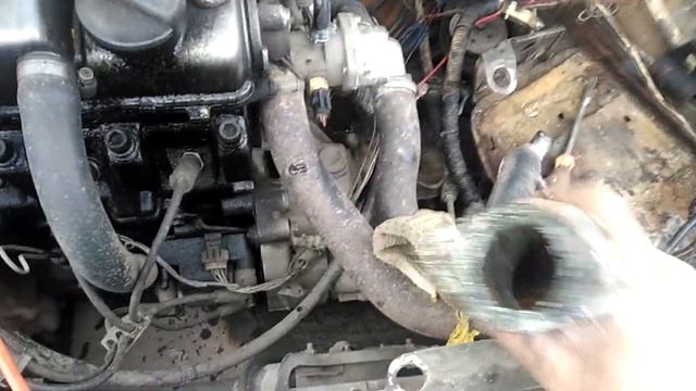 ваз 2110 12 подтекает тосол из под трубы под коллектором смотреть онлайн