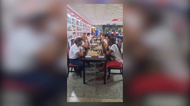 TORNEO GIGANTE SE AJEDREZ EN EL MINISTERIO DE INDUSTRIAS смотреть онлайн