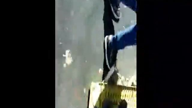 Разбиваем IPad и телефон Samsung