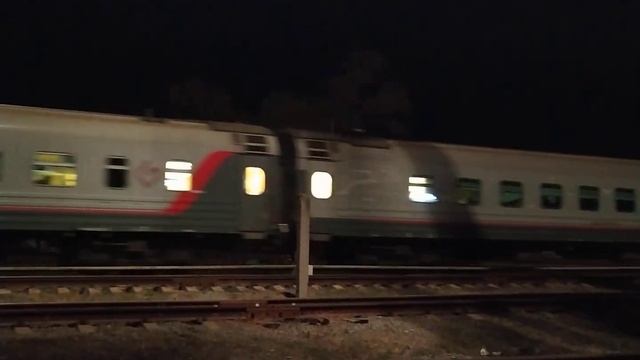 Пассажирский поезд 141Е/142С 