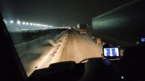 Рейс на Астрахань.Гололёд на дороге. Загнал на мойку Мерседес Актрос.