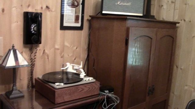 Marshall Stanmore II Amplified Speaker Test with Garrard RC210 Turntable смотреть онлайн