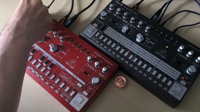 Treehouse - Acid Jam with the Behringer TD-3 and RD-6 смотреть онлайн