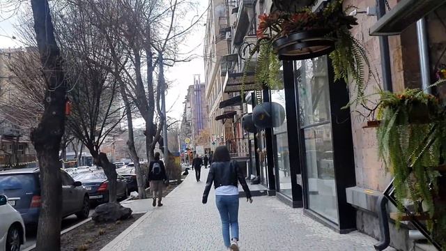 ЕРЕВАН/ Улица Мартироса Сарьяна смотреть онлайн