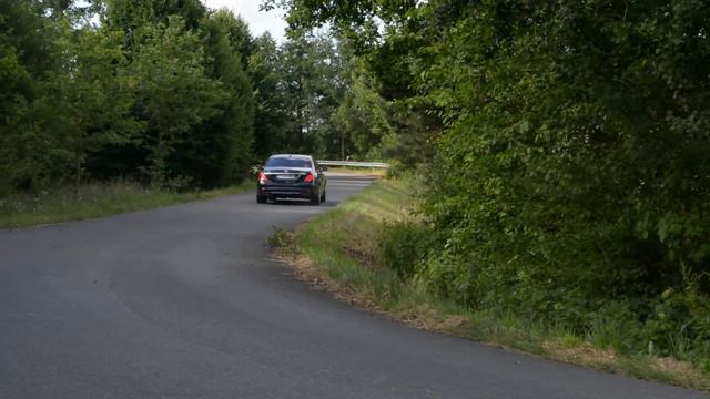 15 seconds sound: Mercedes-Benz S 65 AMG (V222) V-12 biturbo смотреть онлайн
