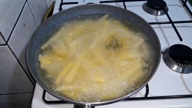 ЖАРЕНАЯ КАРТОШКА НА СКОВОРОДЕ ????? смотреть онлайн