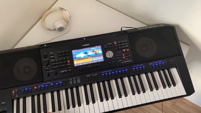YAMAHA PSR SX 900- HORA MODERNA ROMANIA смотреть онлайн