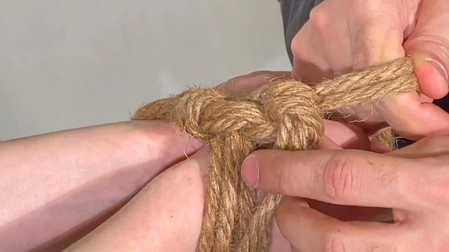 Тестирование веревок для шибари от Арсения Назарука для магазина кинки-бринки смотреть онлайн