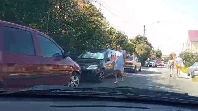 ?Встречаем отдыхающих. Экскурсия по центру Адлера. Едем в гостиницу "Акула" Бронировать?+7918207004 смотреть онлайн