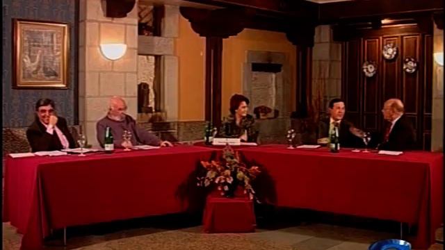 Noticias actualidad Oviedo y "Plaza Paraíso" // 30-12-2005 смотреть онлайн