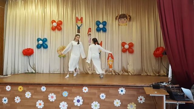 Танец на день матери