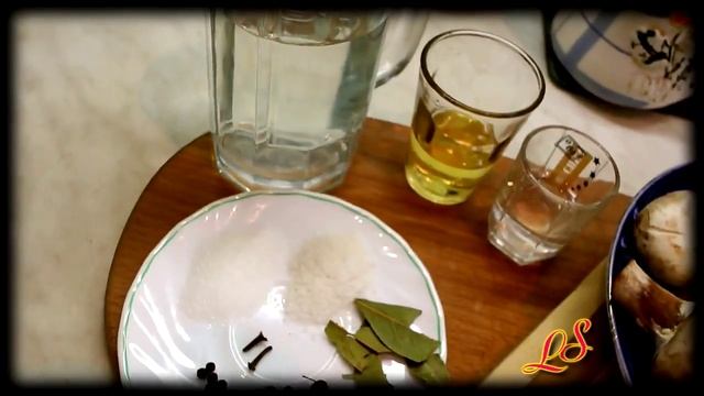 Маринованные шампиньоны 