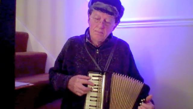 Nights in White Satin , Moody Blues song on a tiny Mignon accordion смотреть онлайн